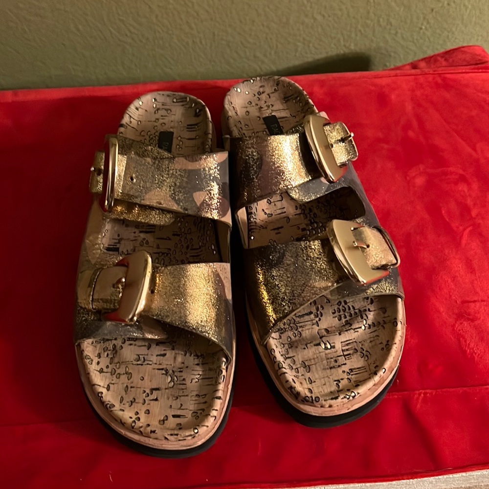 Leather sandals.